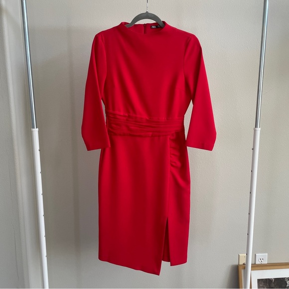 Red Midi Dress from Zara, 3/4 sleeves, slit on the front - size M - Picture 4 of 6